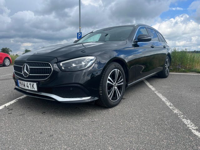 Mercedes-Benz E220 2021