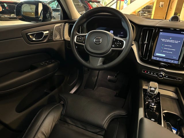 Volvo XC60 2025 – bild 4