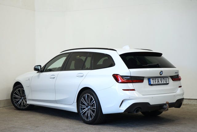 BMW 330e 2021 – bild 3