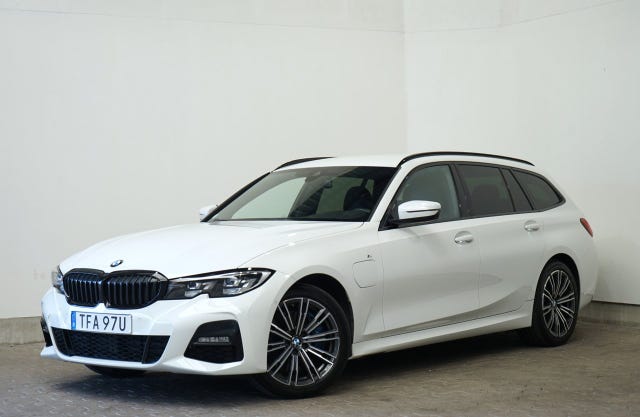 BMW 330e 2021 – bild 2