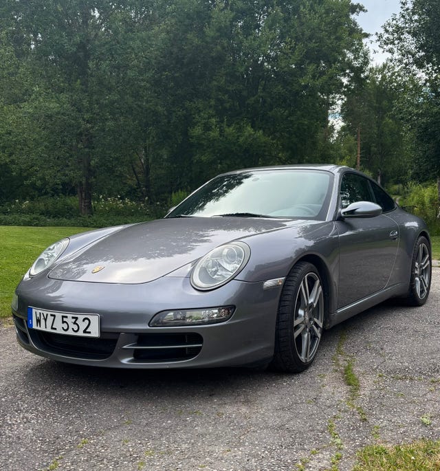 Porsche 911 Carrera 2005