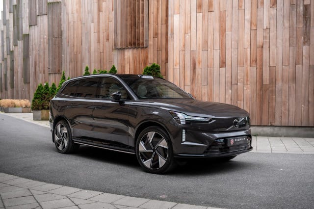 Volvo EX90 2025