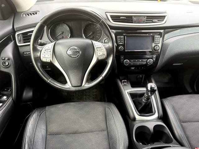 Nissan Qashqai — bild 9 av 10