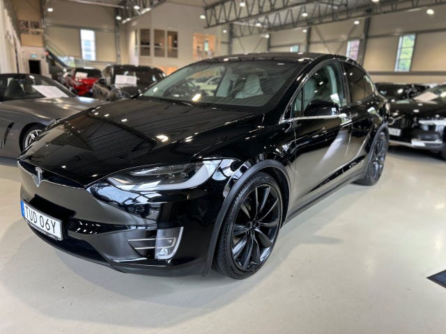 Tesla Model X 2019