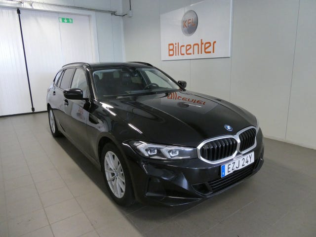 BMW 330e 2024