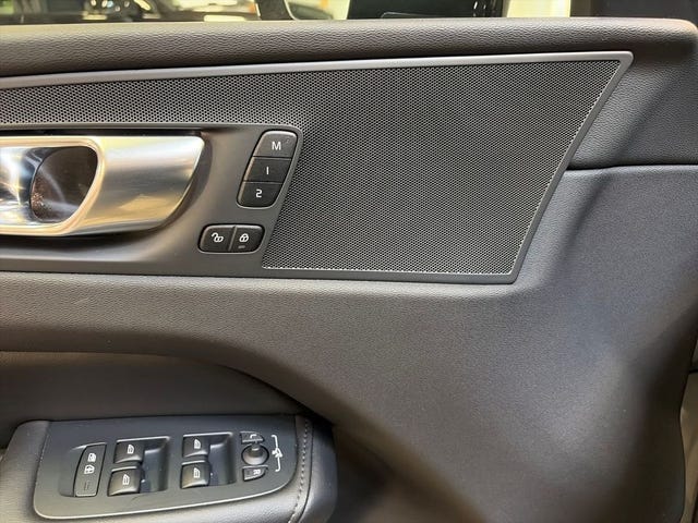 Volvo XC60 2025 – bild 4