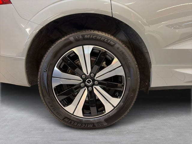 Volvo XC60 2025 – bild 3