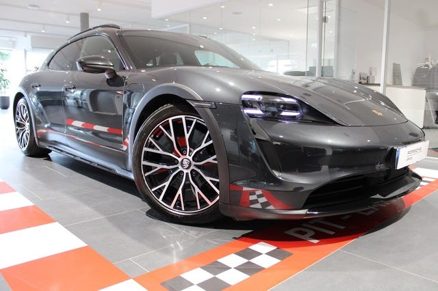 Porsche Taycan Cross Turismo 2021