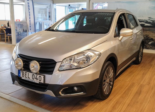 Suzuki S-Cross 2014