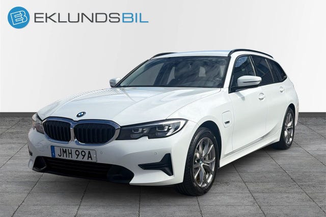 BMW 330e 2022