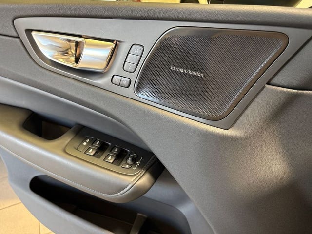 Volvo XC60 2025 – bild 4