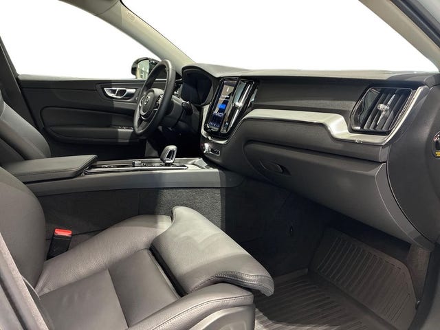 Volvo XC60 2025 – bild 4