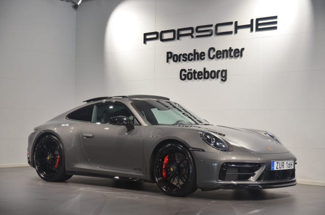Porsche 911 Carrera GTS 2024
