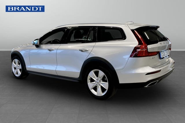 Volvo V60 Cross Country 2019 – bild 2