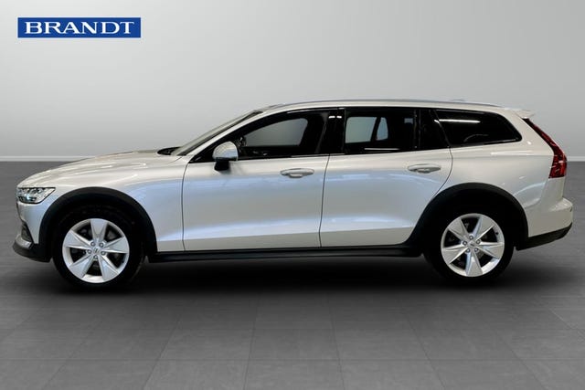 Volvo V60 Cross Country 2019 – bild 3