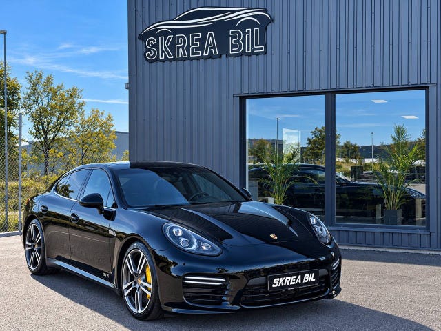 Porsche Panamera GTS 2015