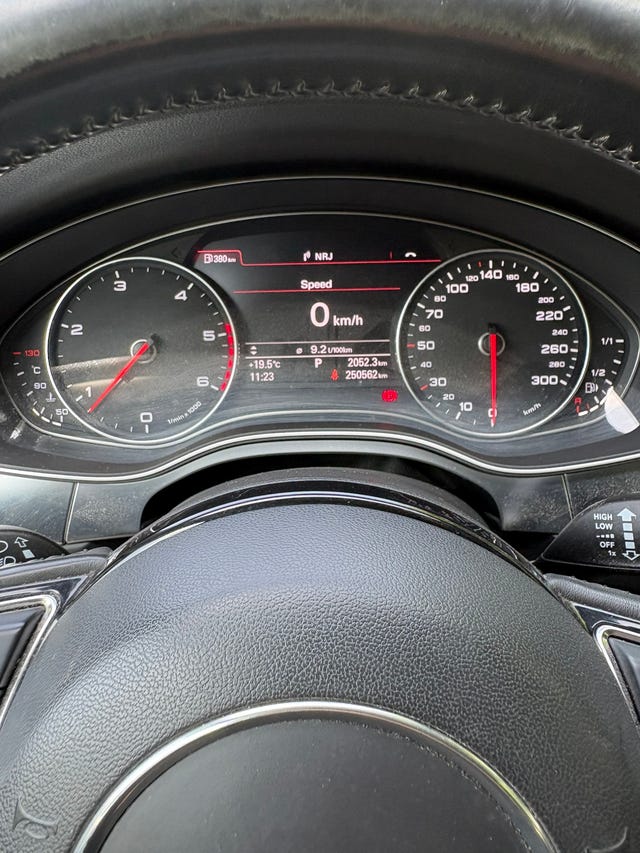 Audi A6 2012 – bild 3