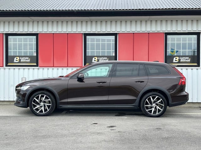Volvo V60 Cross Country 2019 – bild 3