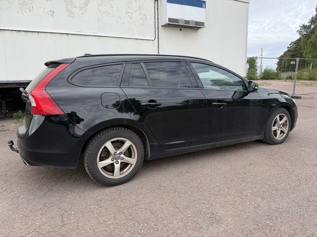 Volvo V60 2015 – bild 2