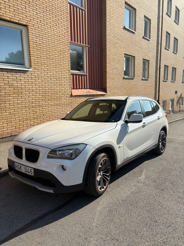 BMW X1 2011