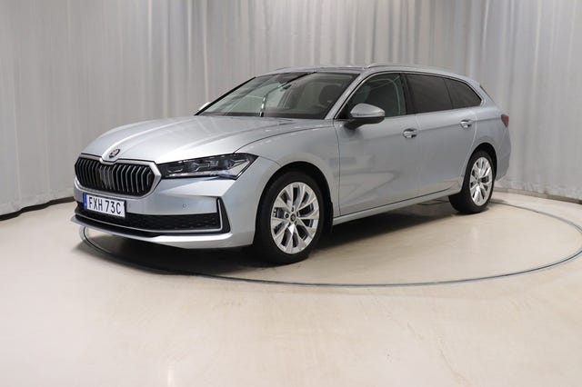 Skoda Superb 2025