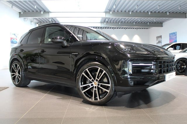 Porsche Cayenne 2025