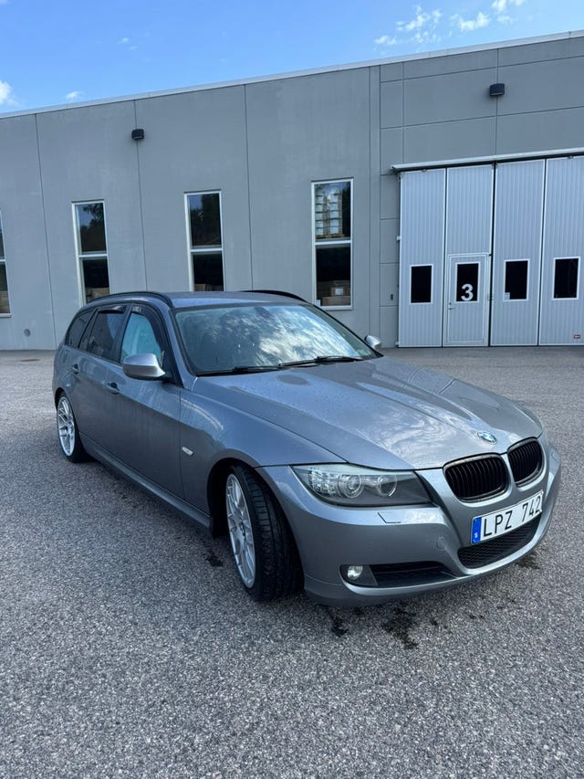 BMW 318d 2011