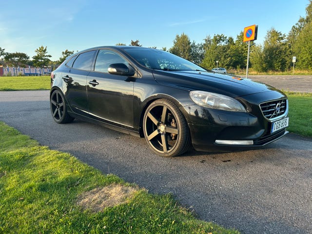 Volvo V40 2014