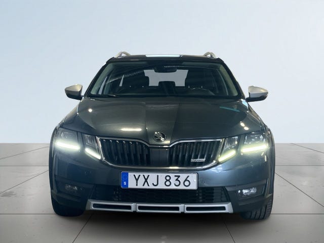 Skoda Octavia Scout 2018 – bild 2
