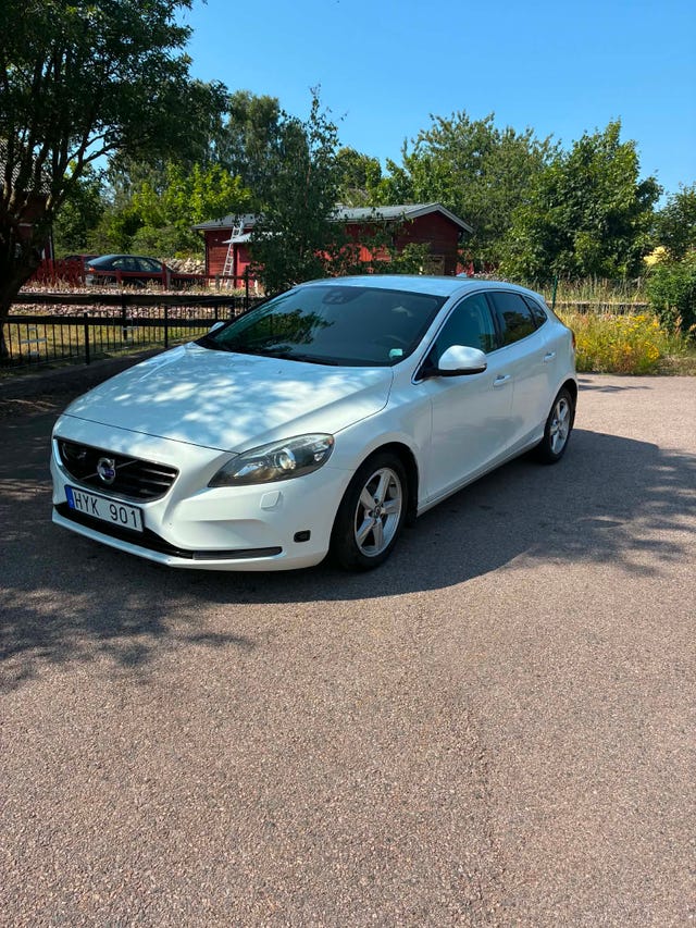 Volvo V40 2012