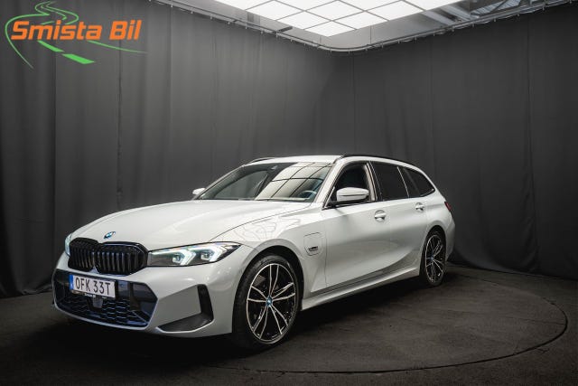 BMW 330e 2023