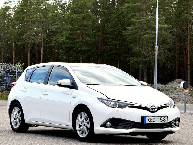 Toyota Auris — bild 2 av 12