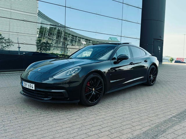 Porsche Panamera 4 2018