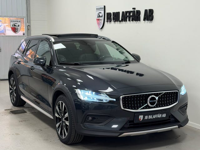 Volvo V60 Cross Country 2019 – bild 3