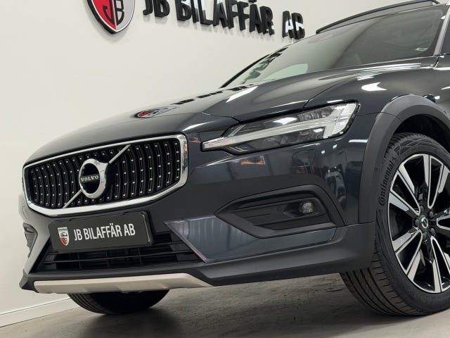 Volvo V60 Cross Country 2019 – bild 2