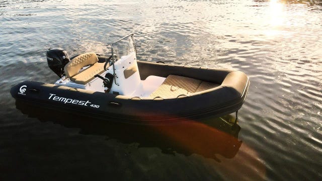 Capelli Tempest 430 SWE (2023)- Suzuki DF 30 ATL