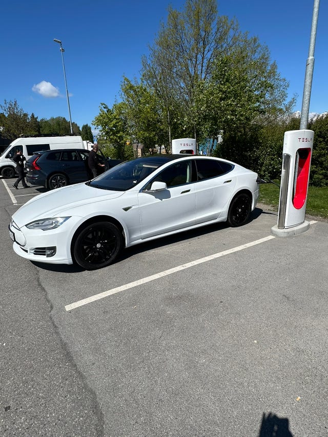 Tesla Model S 2015