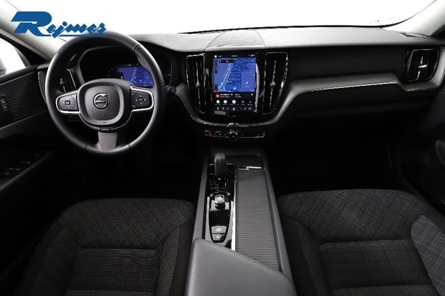 Volvo XC60 2025 – bild 2