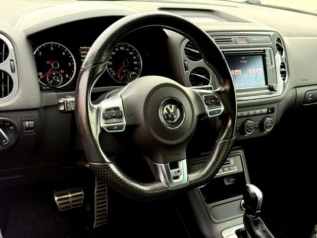 Volkswagen Tiguan — bild 12 av 12