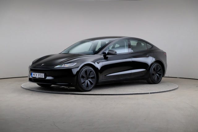 Tesla Model 3 2024