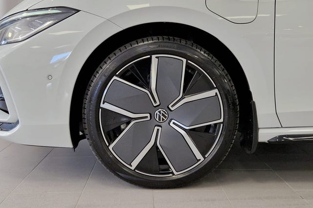 Volkswagen Passat 2025 – bild 3