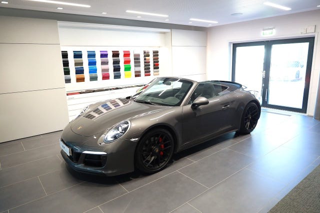 Porsche 911 Carrera 4 GTS 2017