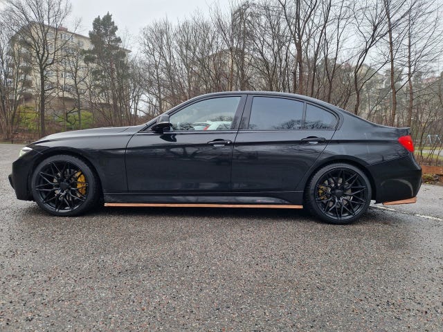 BMW 330d 2013 – bild 3