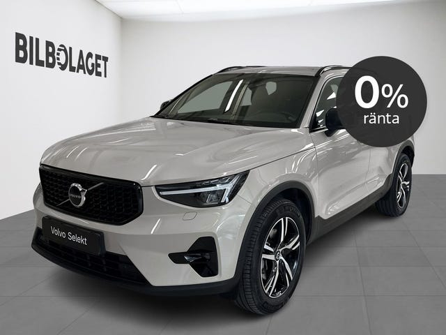 Volvo XC40 2025