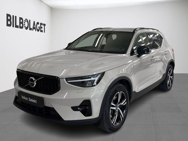 Volvo XC40 2025