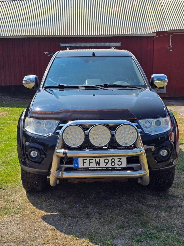 Mitsubishi L200 2015