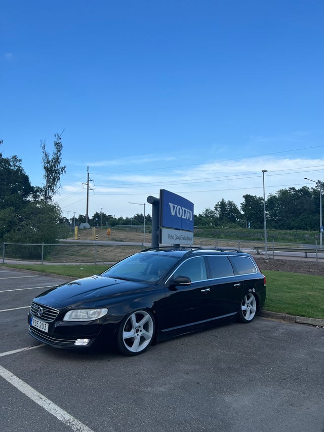 Volvo V70 2016