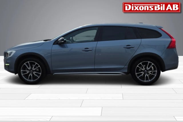 Volvo V60 Cross Country 2017 – bild 3