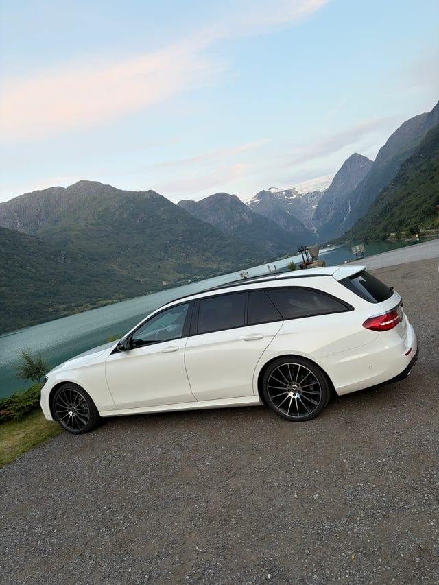 Mercedes-Benz E220 2018 – bild 3
