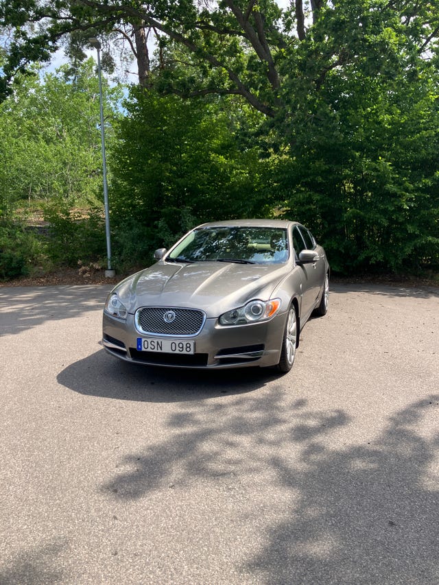Jaguar XF 2009